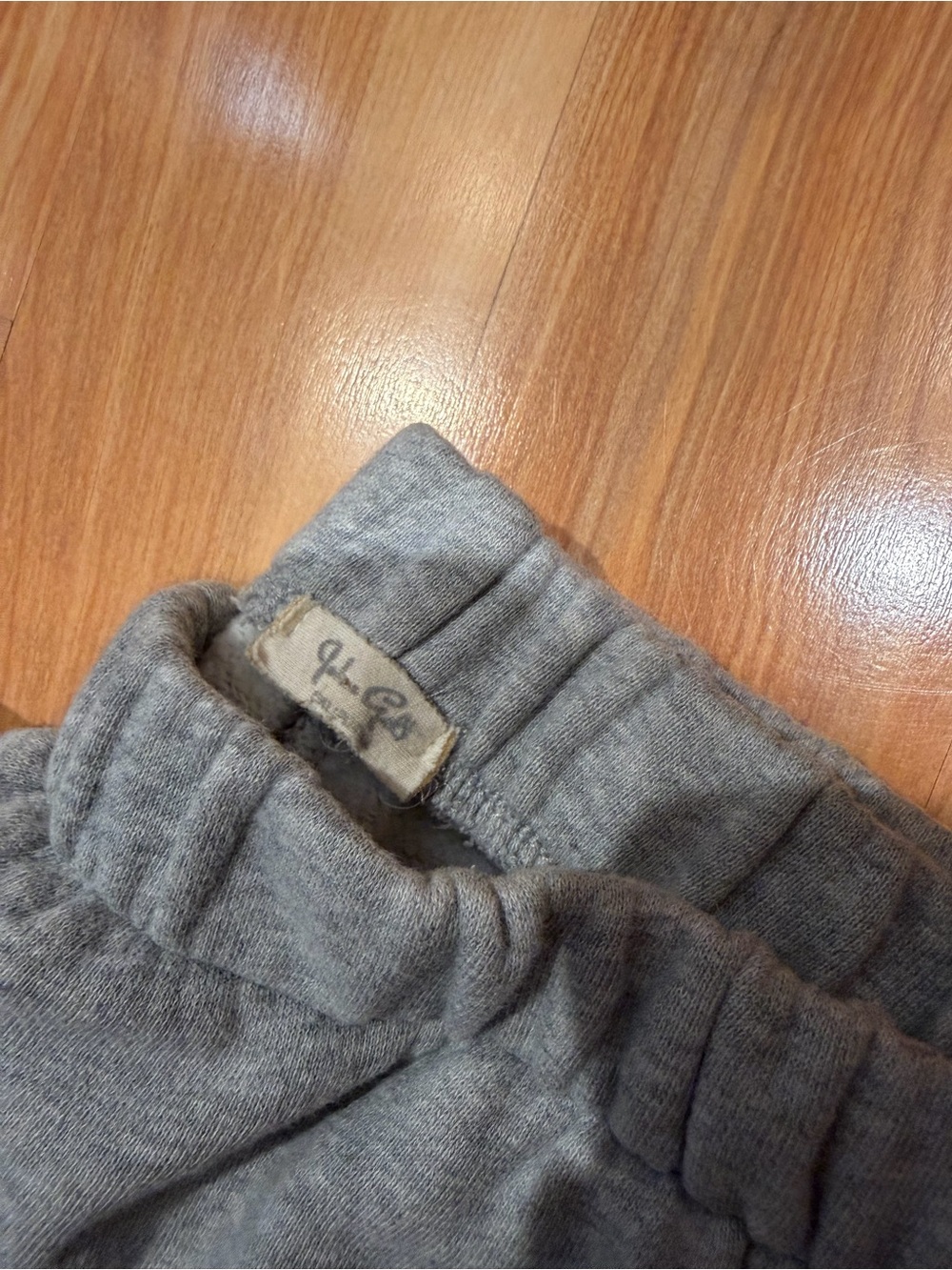 Brandy Melville Gray 'New York' Sweatpants with Red Embroidery - Picture 2 of 2